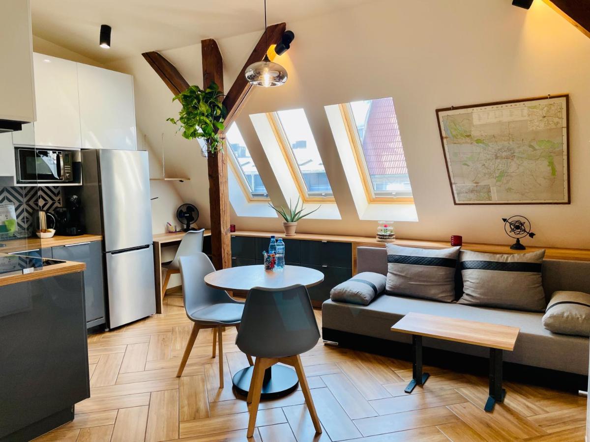 Attic Studio Jezyce Познань Екстер'єр фото
